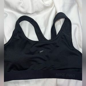 Nike Pro Womens Padded Sports Bra